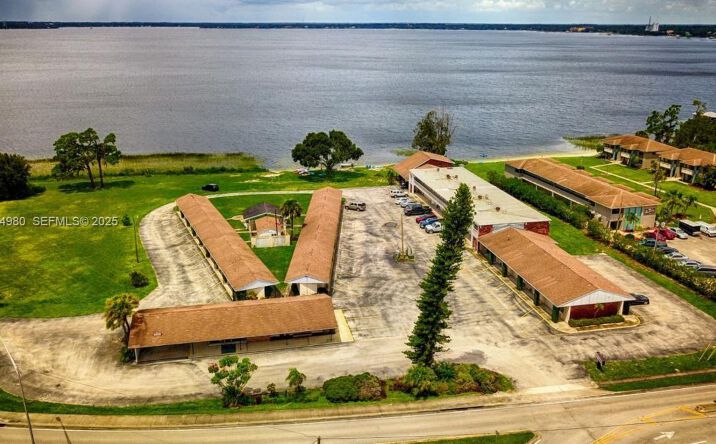 Pictures of Multifamily, Office property located at 1001 LAKEVIEW DRIVE, Sebring, FL 33870 for sales - image #1