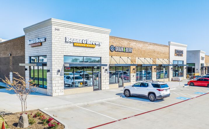 Pictures of Retail property located at 2411 E Broad St, Mansfield, TX 76063 for sales - image #1