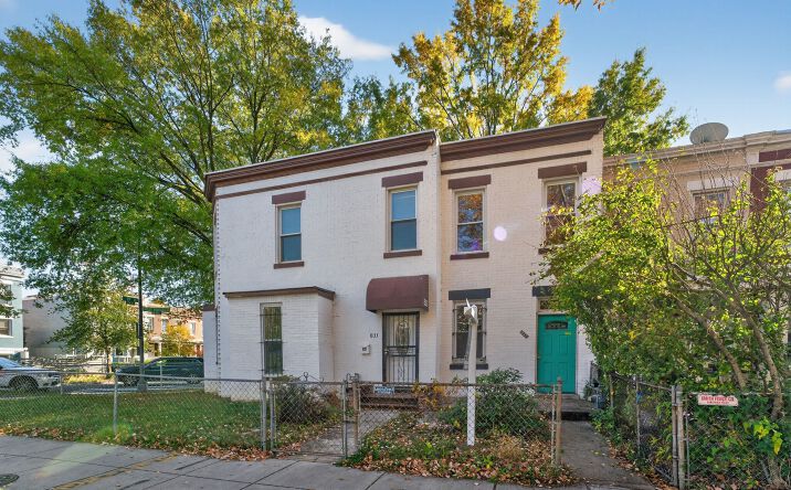 Pictures of Multifamily property located at 833 L St NE, Washington, DC 20002 for sales - image #1