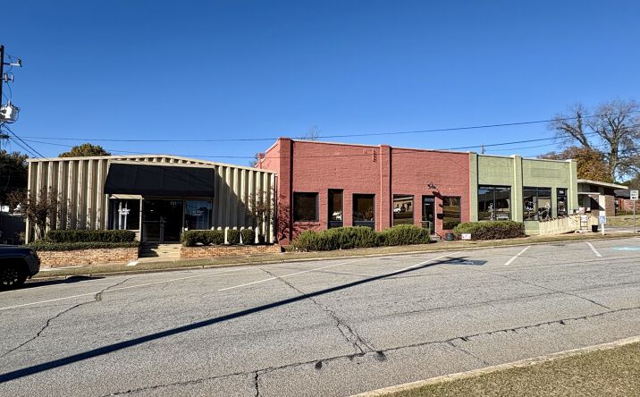 Pictures of Office, Retail property located at 721, 723-725 Carroll St, Perry, GA 31069 for sales - image #1