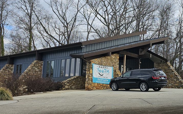 Pictures of Office property located at 701 Hartness Rd, Statesville, NC 28677 for sales - image #1