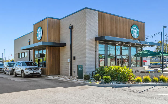 Pictures of Retail property located at 1110 W Morton Ave, Jacksonville, IL 62650 for sales - image #1