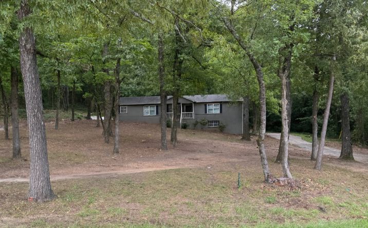 Pictures of Office, Retail property located at 9014 Helena Rd, Pelham, AL 35124 for sales - image #1