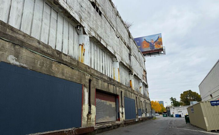 Pictures of Retail property located at 1100R South Christopher Columbus Boulevard, Philadelphia, PA 19147 for sales - image #1