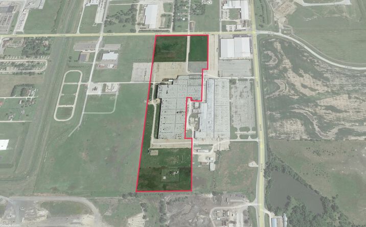 Pictures of Industrial property located at 3401 E 4th Ave, Hutchinson, KS 67501 for sales - image #1