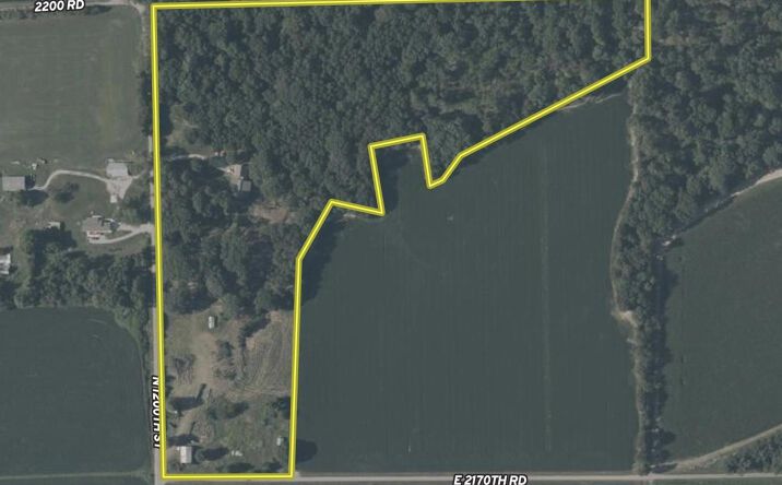 Pictures of Land property located at 12043 E 2170 Road, Marshall, IL 62441 for sales - image #1