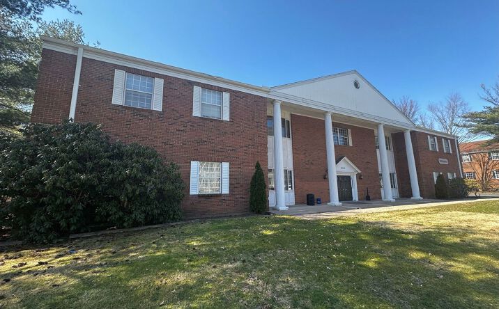 Pictures of Office property located at 693 Bloomfield Avenue, Bloomfield, CT 06002 for sales - image #1