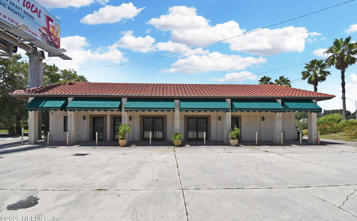 Pictures of Retail property located at 1915 A1A S RETAIL CONDO, St. Augustine, FL 32080 for sales - image #1