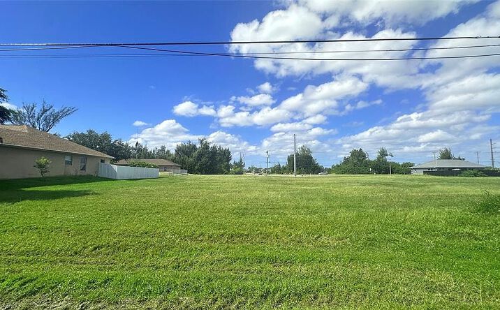 Pictures of Land property located at 312 SW 15th Pl, Cape Coral, FL 33991 for sales - image #1