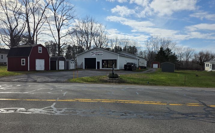 Pictures of Office, Retail property located at 7570 Seneca St, East Aurora, NY 14052 for sales - image #1