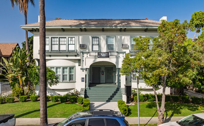 Pictures of Multifamily property located at 1139 W 27th St, Los Angeles, CA 90007 for sales - image #1