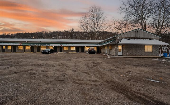 Pictures of Business for Sale property located at 2843-2849 River Rd, Vandergrift, PA 15690 for sales - image #1
