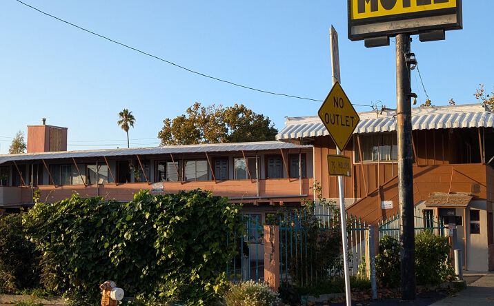 Pictures of Retail, Multifamily property located at 5425 San Pablo Ave, Oakland, CA 94608 for sales - image #1