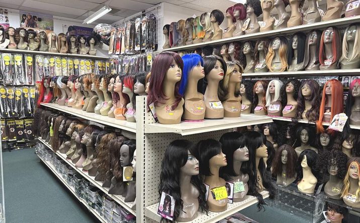 Pictures of Retail property located at 8409 S 8th Avenue #C, Inglewood, CA 90305 for sales - image #1
