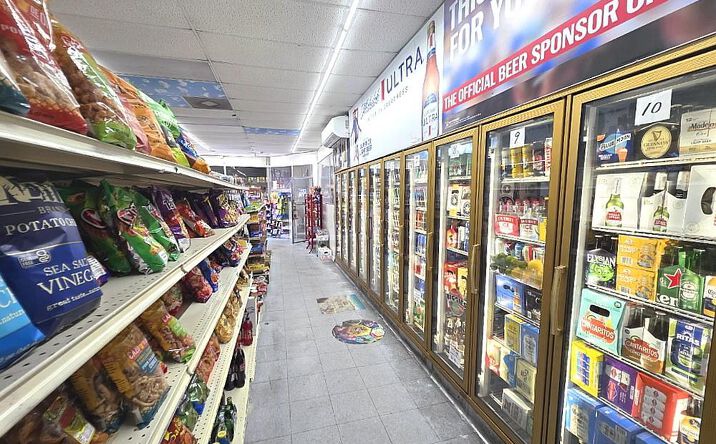 Pictures of Retail property located at 16502 Main St #4, Gardena, CA 90248 for sales - image #1