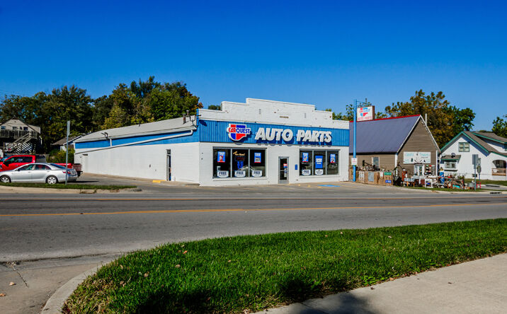 Pictures of Retail property located at 415 N Walnut St, Cameron, MO 64429 for sales - image #1