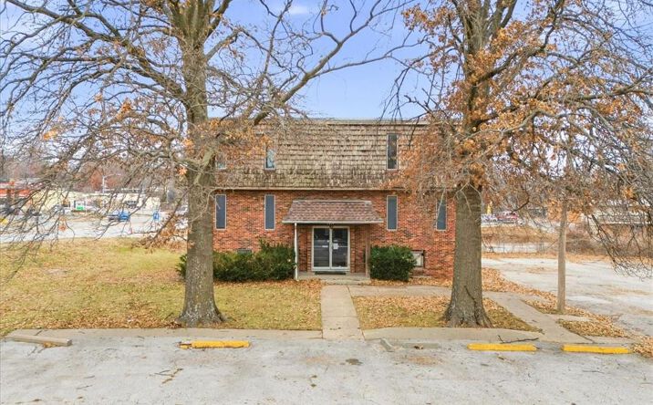 Pictures of Office property located at 1977 N 77th Street, Kansas City, KS 66112 for sales - image #1