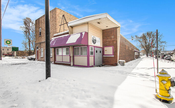 Pictures of Mixed Use, Retail, Industrial, Office property located at 801 E Chicago Avenue, East Chicago, IN 46312 for sales - image #1