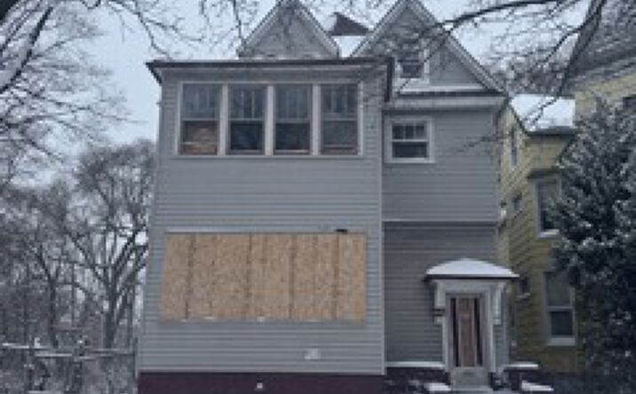 Pictures of Multifamily property located at 6554 S Stewart Avenue, Chicago, IL 60621 for sales - image #1