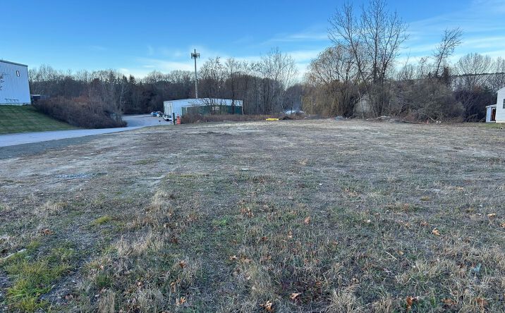 Pictures of Land property located at 402 Washington St, Auburn, MA 01501 for sales - image #1