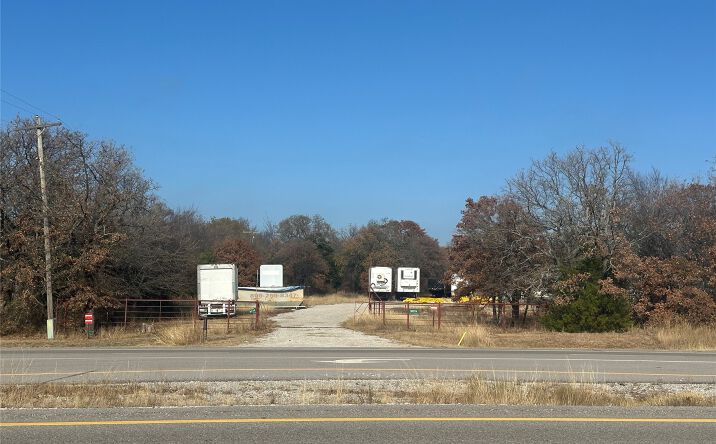 Pictures of Land property located at 18774 Us Highway 70, Lone Grove, OK 73443 for sales - image #1