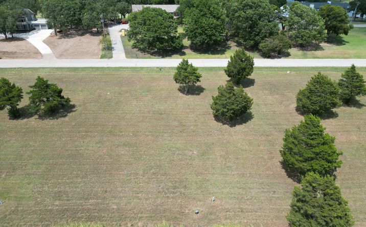 Pictures of Land, Multifamily property located at 620 Country Club Road, Ardmore, OK 73401 for sales - image #1