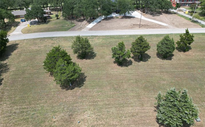 Pictures of Land, Multifamily property located at 628 Country Club Road, Ardmore, OK 73401 for sales - image #1