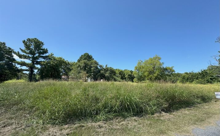 Pictures of Land, Multifamily property located at 1012 N 2nd, Haileyville, OK 74501 for sales - image #1