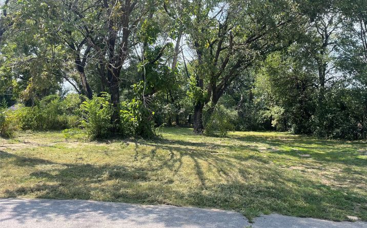 Pictures of Land, Multifamily property located at 700 N Sherman Avenue, Okmulgee, OK 74447 for sales - image #1