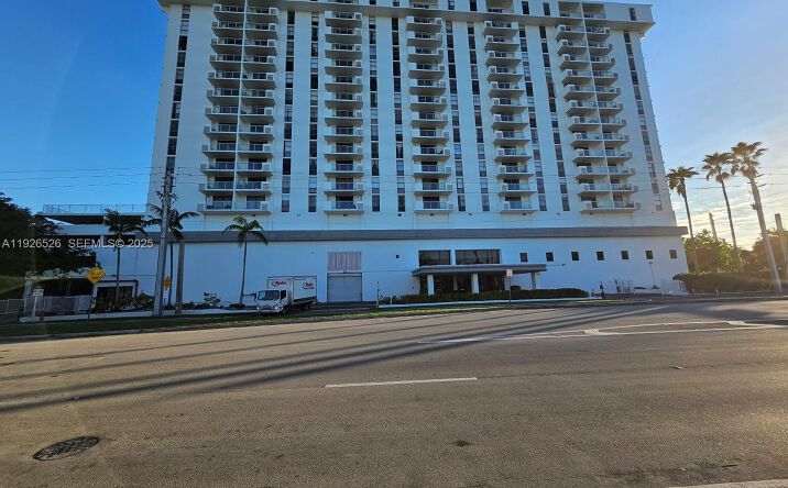 Pictures of Office property located at 13499 Biscayne Blvd #CU207, North Miami, FL 33181 for sales - image #1