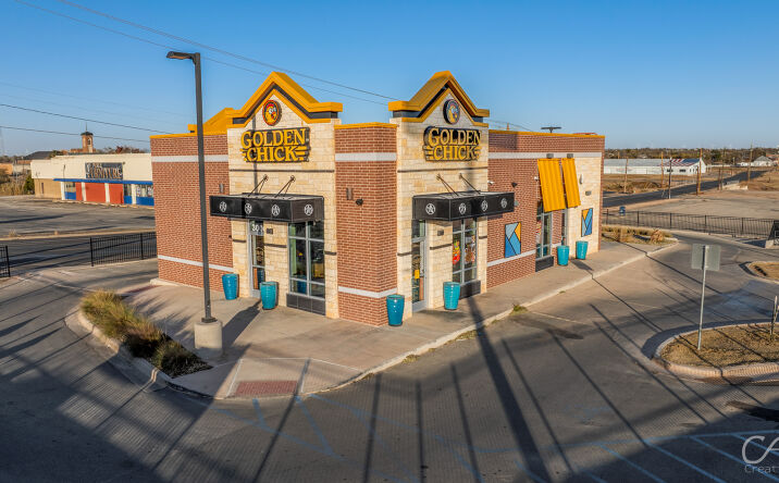 Pictures of Retail property located at 3000 College Ave, Snyder, TX 79549 for sales - image #1