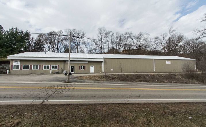 image of property at 17515 PERU RD Dubuque IA 52001-8468