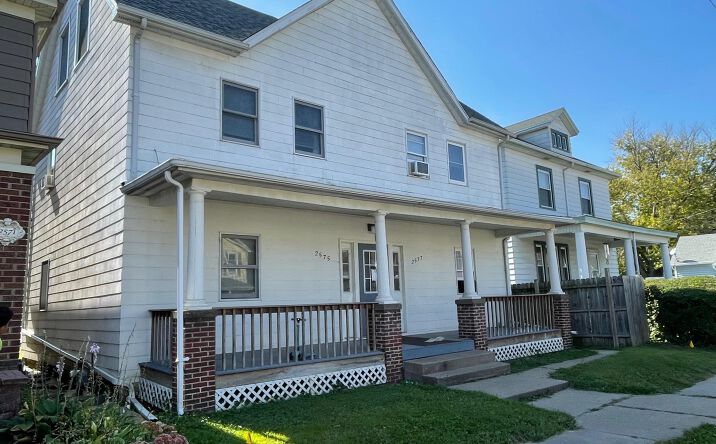 Pictures of Multifamily property located at 2575 Jackson Street, Dubuque, IA 52001 for sales - image #1