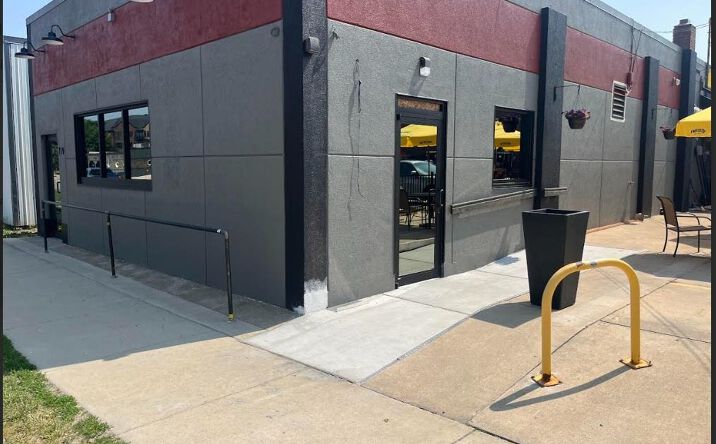 Pictures of Retail, Office, Special Purpose property located at 719 SE 5th Street, Cedar Rapids, IA 52401 for sales - image #1