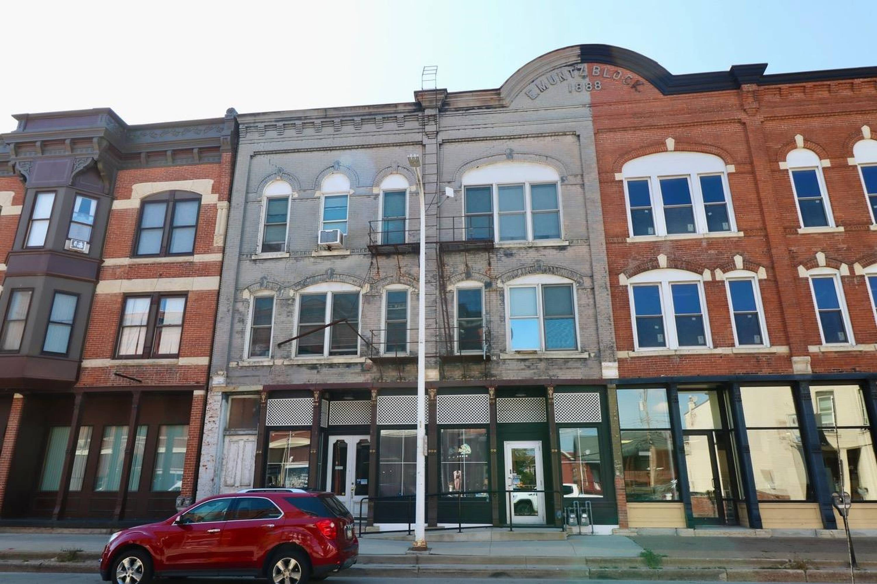 1735 Central Ave  