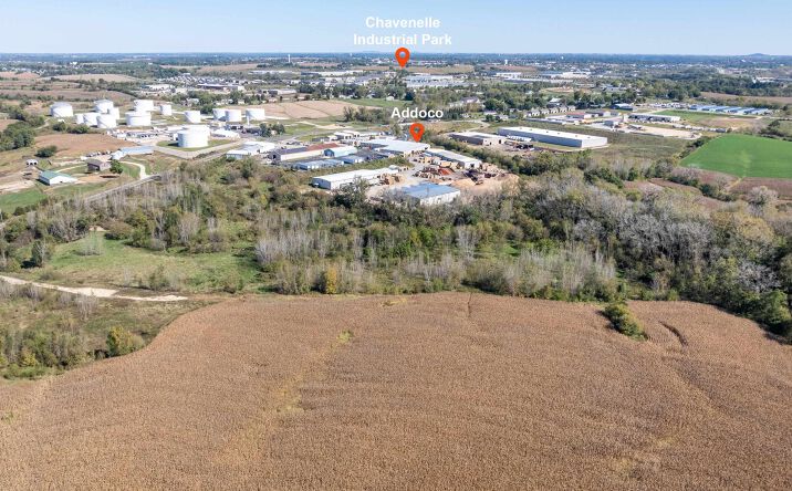 Pictures of Land property located at 73.43 Acres Old Highway Road, Dubuque, IA 52001 for sales - image #1