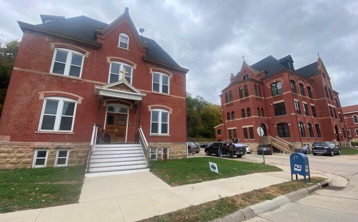 Pictures of Multifamily property located at 2901 Central Avenue, Dubuque, IA 52001 for sales - image #1