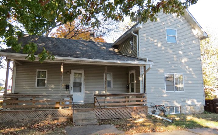 Pictures of Multifamily property located at 302 E Maple Street, Maquoketa, IA 52060 for sales - image #1