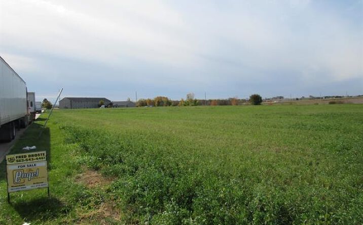 Pictures of Land property located at Nairn Drive, Maquoketa, IA 52060 for sales - image #1