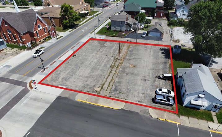 Pictures of Land property located at 124 E Platt Street, Maquoketa, IA 52060 for sales - image #1