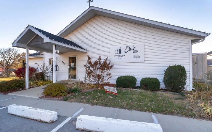Pictures of Retail property located at 275 NE Jackson Street, Cascade, IA 52033 for sales - image #1