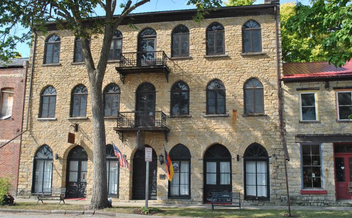 Pictures of Retail, Office, Special Purpose property located at 218 S River Park Drive, Guttenberg, IA 52052 for sales - image #1