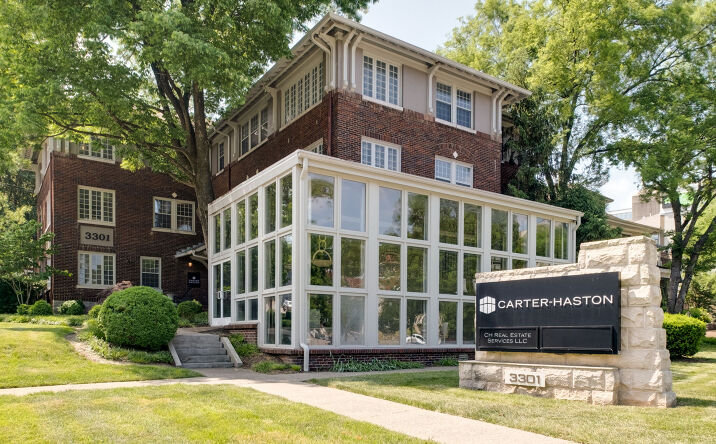 Pictures of Office property located at 3301 West End Ave, Nashville, TN 37203 for sales - image #1