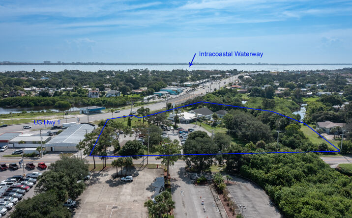 Pictures of Hospitality, Mixed Use, Office, Retail property located at 684 N Harbor City Blvd, Melbourne, FL 32935 for sales - image #1