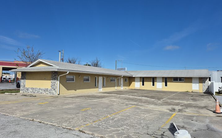 image of property at 5147 MARINE PKWY New Port Richey FL 34652-4203