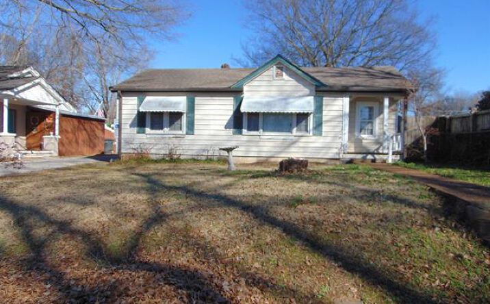 Pictures of Multifamily property located at 212 N Oneal St, Florence, AL 35630 for sales - image #1