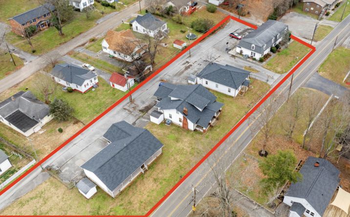 image of property at 2517 CEDAR LN Knoxville TN 37918-2366