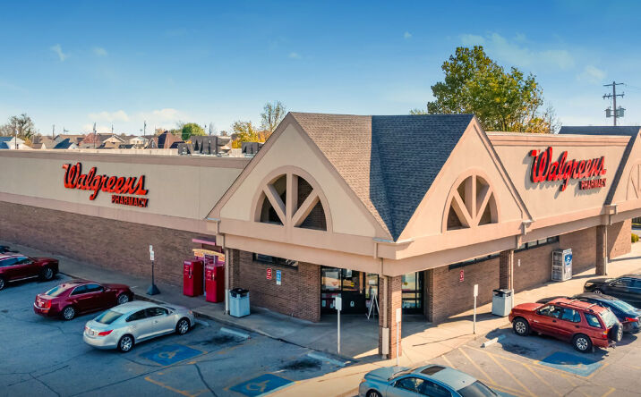 Pictures of Retail property located at 2001 S Main St, Joplin, MO 64804 for sales - image #1