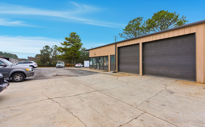 Pictures of Industrial property located at 961 Shallowford Rd, Marietta, GA 30066 for sales - image #1