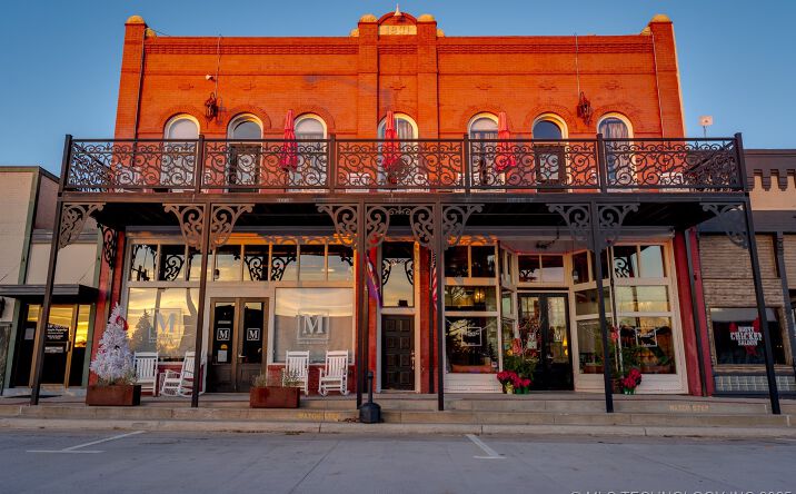 Pictures of Hospitality, Retail, Office property located at 221 W Main, Tishomingo, OK 73460 for sales - image #1
